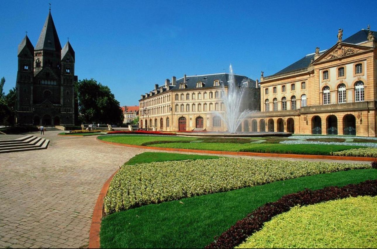 Serenity Bed Palace 2 Metz Gare Eksteriør bilde